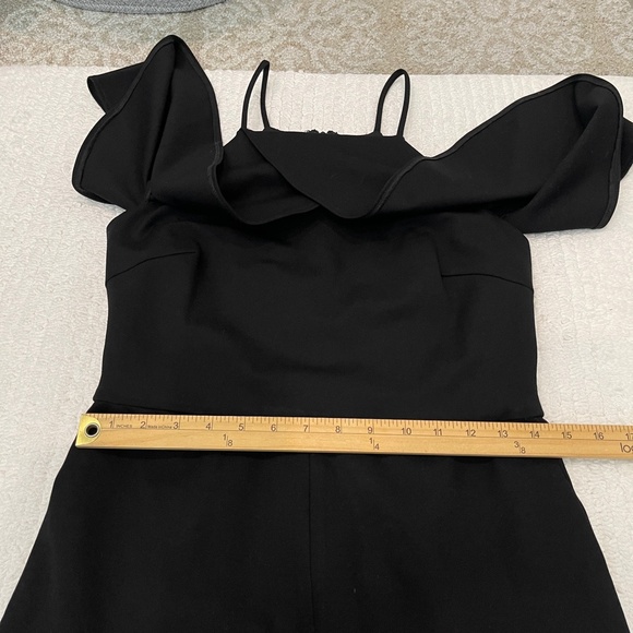 Gianni Bini Pilar Ruffle Black Dress Women's M Cold Shoulder Bodycon Stretch - Picture 13 of 15